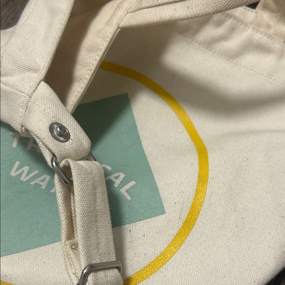 Cream Tote Bag - Picture 4 of 5